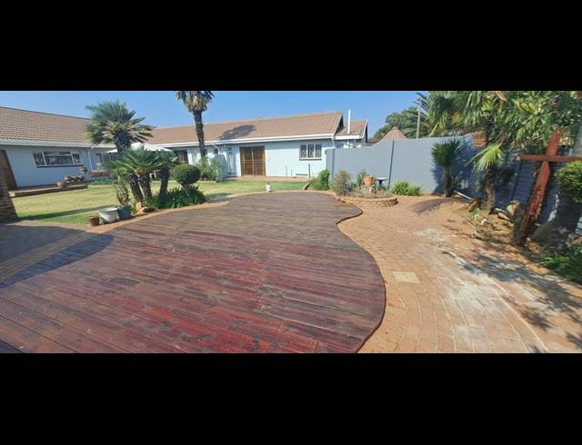 4 BEDROOM HOUSE FOR SALE IN SUNAIR PARK